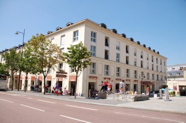 8 Avenue du Gnral de Gaulle - Versailles 78000 78000 Versailles